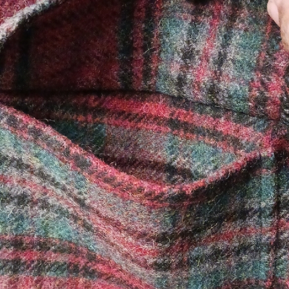 G.H. Bass & Co. size Large  women's 85% wool red, black plaid toggle, hood coat. - Picture 9 of 17